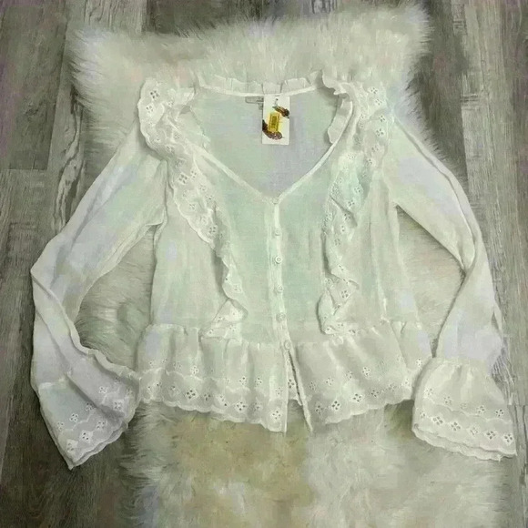 NWT Chelsea & Violet flutter sleeve Embroidery and ruffle trim sz small boho - Picture 2 of 8